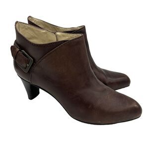 Cole Haan Womens Size 7 B Brown Leather Booties Boots Ankle 2 1/2" Heels ZipSide